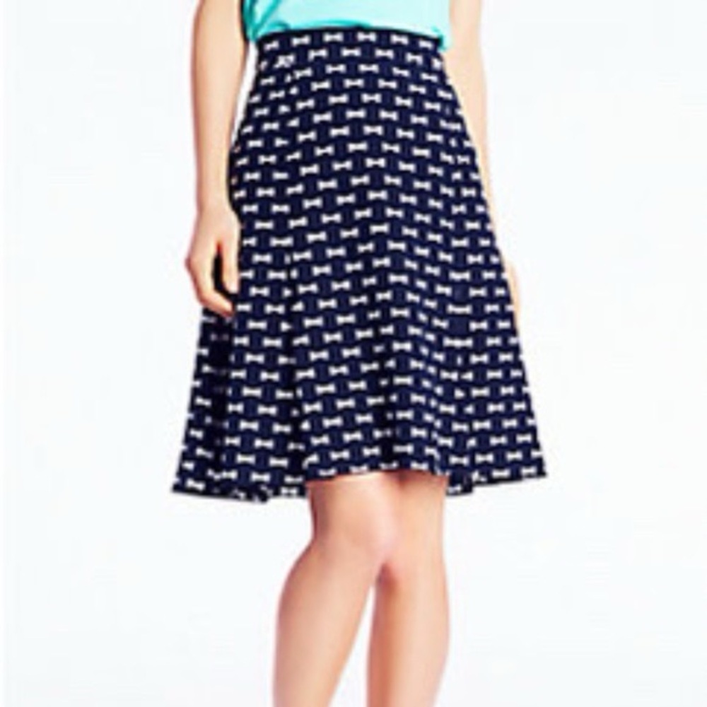 Kate Spade Bowtie Print Flirty Flare Skirt Size 0 in Black & White Silk Blend